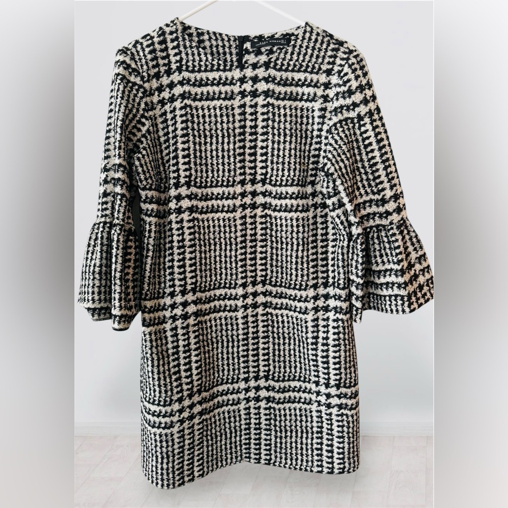 ZARA Black & White Plaid Knit Shift Dress with Bell Sleeves - Size Large